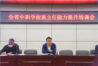 党总支书记杜建瑨讲话.JPG